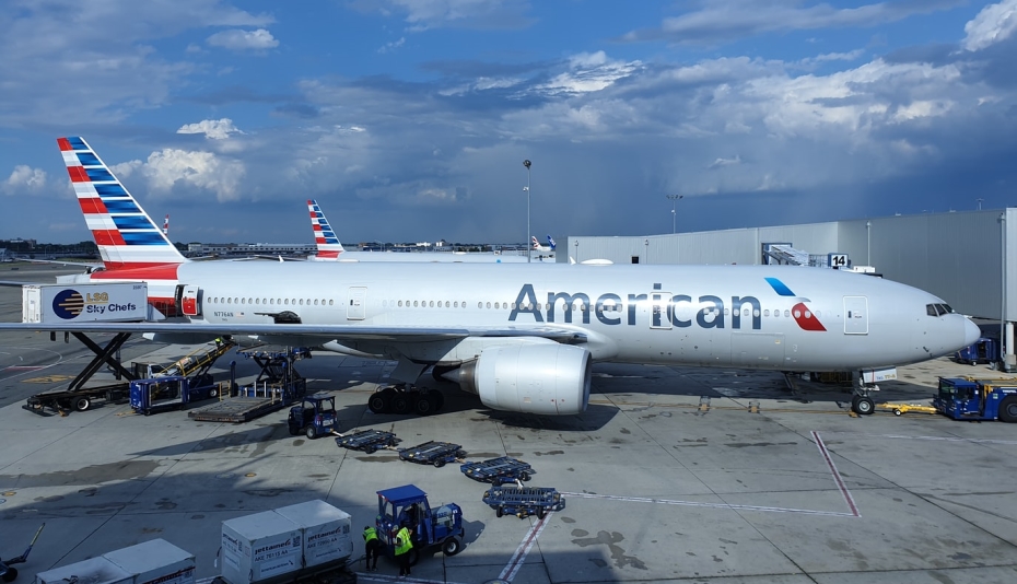 American Airlines (AA)